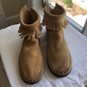 Kids Minnetonka moccasin booties